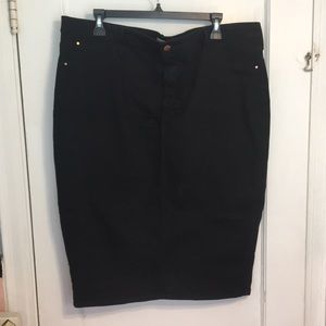 Black denim stretch midi skirt US 18/UK 22
